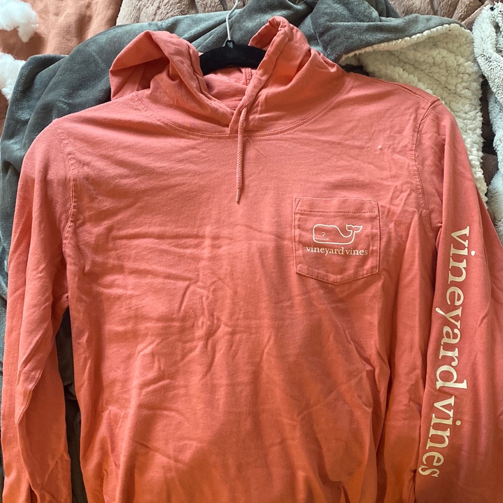 Long sleeve vineyard vines shirt with hood